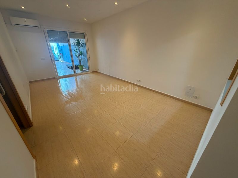 Foto f2ad57a4-9cd9-49b0-8f97-d03fea805eb9. Pis a La Bordeta Barcelona