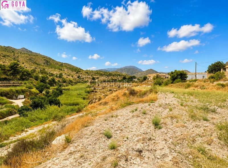 Foto df4b74ec-7739-4b9b-9e60-37ac27cffbc8. Masia amb aparcament a Xixona