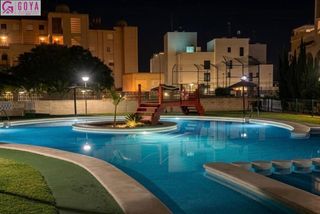 Haus  Calle gastón castelló. Bungalow esquina en planta baja con jardin