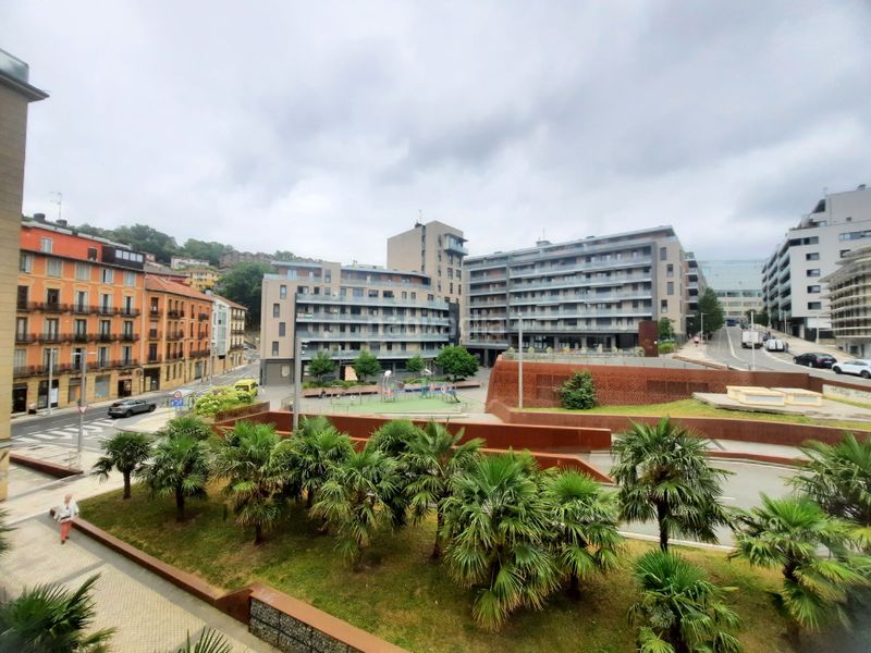 Foto bfa4fbea-c2fa-4e61-a663-5b55d9dc8967. Rent flat with heating in Amara Zaharra-Arbaizenea Donostia - San Sebastián