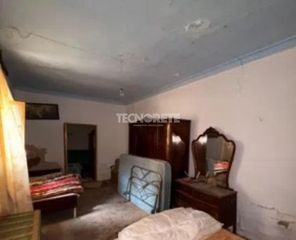 Maison jumelée à Cabañas de Yepes. Casa en venta en cabañas de yepes