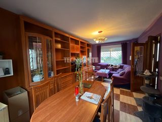 Casa bifamiliare in Dosbarrios. Casa en venta en dosbarrios