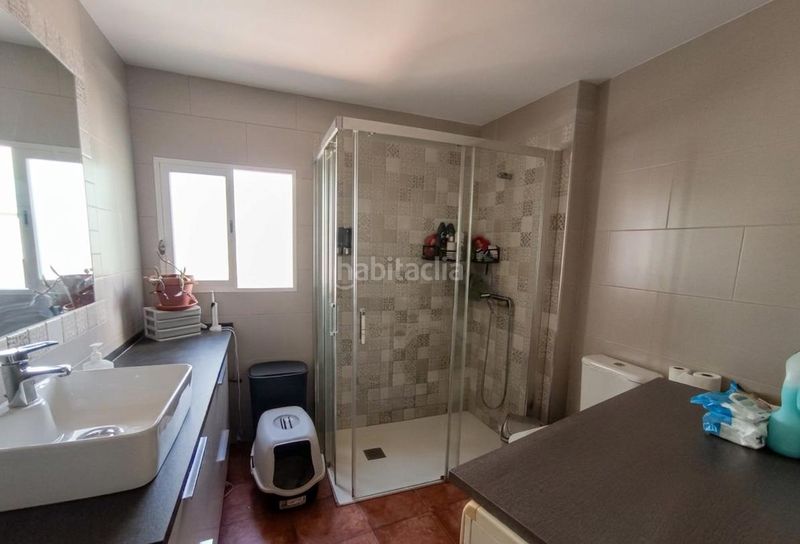 Foto bd88f29f-d2cf-4e28-9254-de15cf88bdf9. Maison jumelée dans Gines