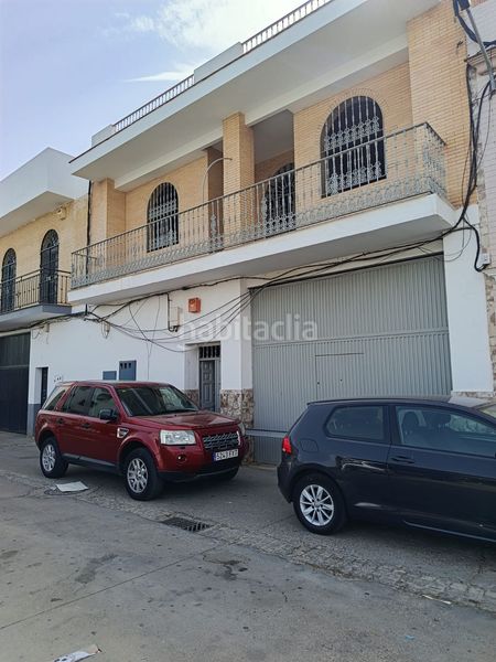 Foto c0bc1f07-e9a8-4f13-bc39-a9619c64ee93. Casa adossada amb aparcament a Torreblanca Sevilla