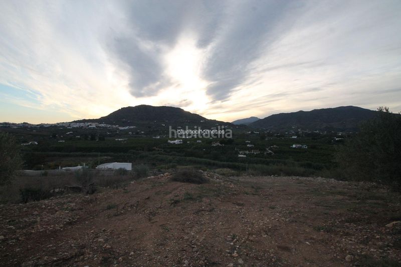 Foto d1c2de41-5ed1-4d21-95e4-3f0e2b59de99. Terreny residencial a Álora