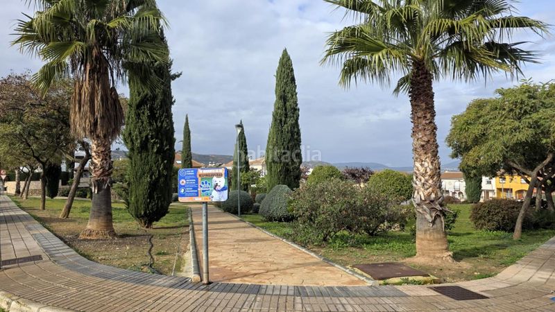 Foto b277354c-4b29-4507-8ed4-cd1c95701e25. Casa adossada amb calefacció aparcament piscina a Antequera