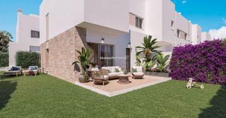 Semi detached house in Calle Taiwan Los Nogales Living