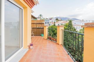 Maison jumelée à Torreblanca del Sol. Encantador adosado con vistas al mar en torreblanca del sol, fue