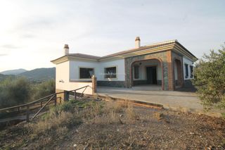 Casa  Polígono polígono 30 paraje 233 puerto vientos. Venta de casa de campo en finca rústica en álora.