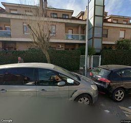 Appartamento in Utebo. Vivienda  303 m  5 hab. en utebo  ocupado