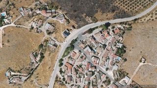 Pis a Loja. Vivienda  159 m  1 hab. en loja  ocupado