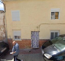 Appartamento in Huelma. Vivienda  126 m  3 hab. en huelma  ocupado