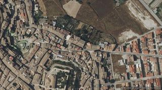 Pis a Cehegín. Vivienda  1095 m  5 hab. en cehegin