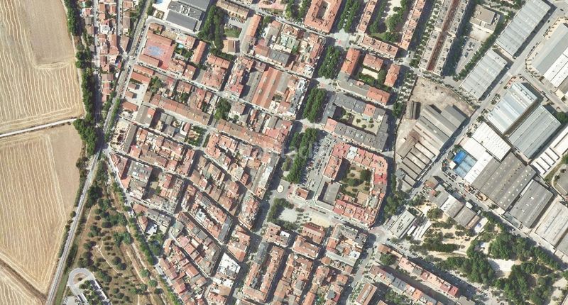 Foto ee684e00-5561-49a5-964b-55055278917d. Pis a Llagosta (La)