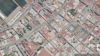 Pis a El Carmen. Vivienda  102 m  2 hab. en san fernando  ocupado