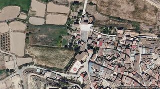 Appartamento in Escatrón. Vivienda  491 m  5 hab. en escatron  ocupado