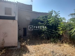 Casa a Belmonte de Tajo. Gran oportunidad! casa de pueblo con patio para reforma integral