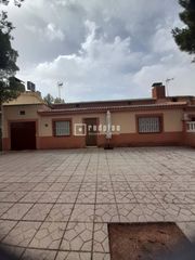 Xalet a Valdaracete. Tu refugio de paz en la naturaleza! finca rústica con 2.000m de