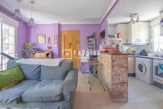 Flat in Valdilecha. Piso en primera planta, con trastero. consta de salón con 2 balc