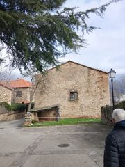 Casa a Calle legio 12. Casa en venta a rehabilitar en piñuecar gandullas