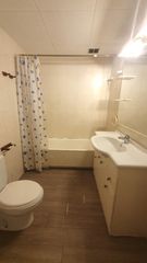 Rent Flat in Carrer doctor santponç 125. Piso en alquiler, ideal persona sola o pareja