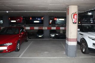 Parking coche en Travessera de les Corts 257
