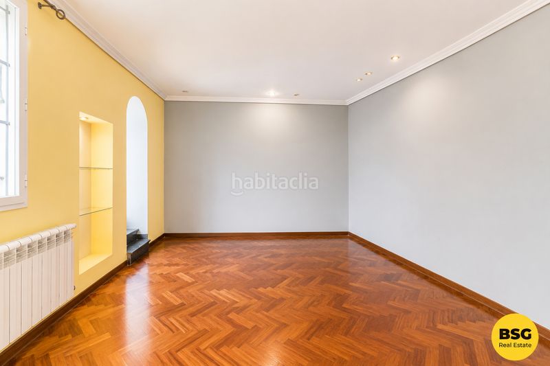 Foto 0eb5db76-00bb-4a32-8a17-e4b82452a62c. Local comercial a calle del olmo 27 a Embajadores-Lavapiés Madrid