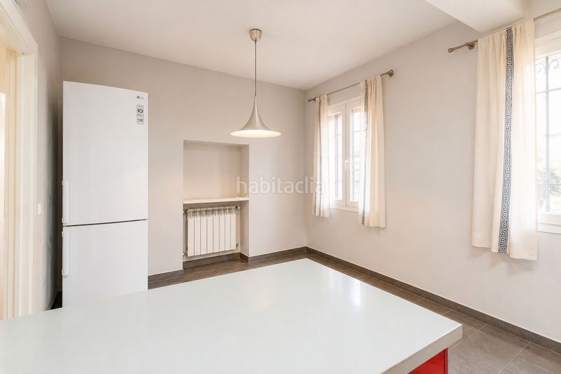Foto f626bdec-1375-4858-ba9d-5116cf9169c6. Local comercial a calle del olmo 27 a Embajadores-Lavapiés Madrid