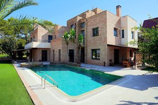 Chalet in Calle los Lirios