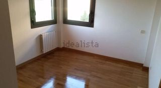 Miete Etagenwohnung in Sector B. Impecable vivienda con piscina y pádel en boadilla