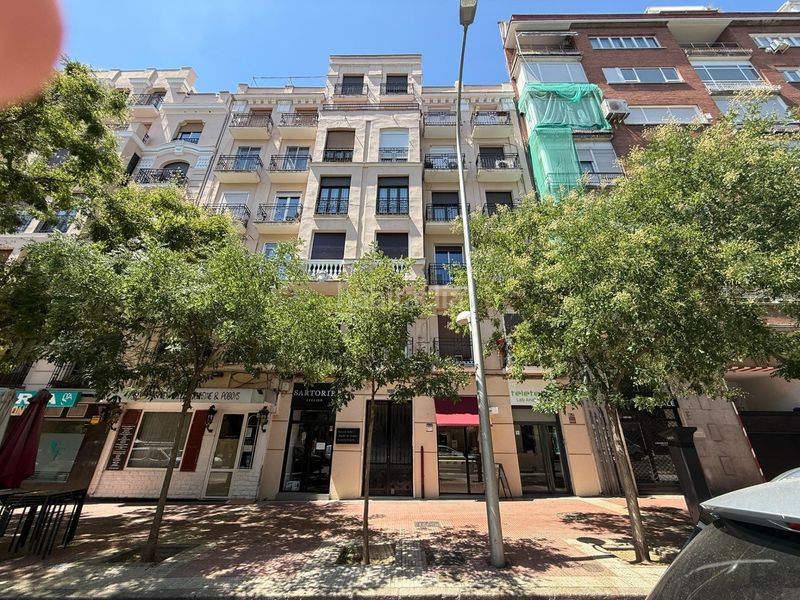 Foto e95150f3-9ce0-48ee-b191-ef8411ef6a1c. Traspàs local comercial a calle de santa engracia 109 a Madrid