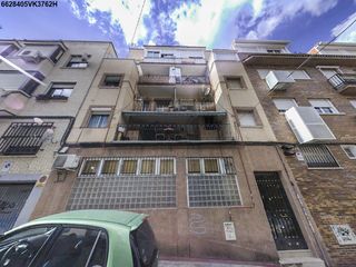 Appartement  Calle lucero 28 bajo puerta 1. Vivienda en venta en madrid