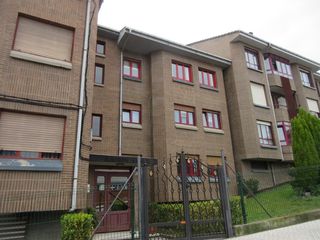 Pis  Calle rivero de san claudio s/n, 1º a. Vivienda en venta en oviedo