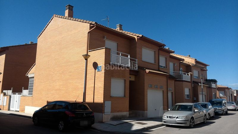 Foto a65b0f50-d823-4a85-bf24-8d8a97bfbeb3. Pis a Torres de Berrellén