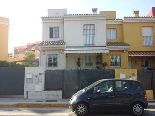 Pis a plaza Mariana Pineda, 20