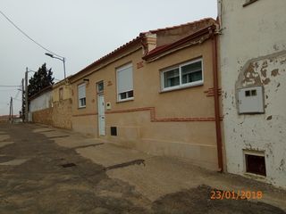 Pis a Corrales Del Vino. Vivienda en venta en corrales del vino, calle josé antonio