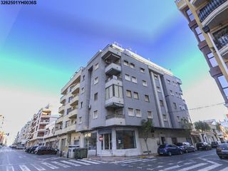 Piso  Calle san policarpio, núm. 46, 2ºa. Vivienda en venta en torrevieja