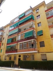 Pis a C/ Cartagena nº 7, Esc. 1, Bajo Derecha