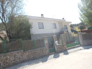 Appartement  Calle del olmo, 41. Vivienda en venta en ambite, calle del olmo, 41