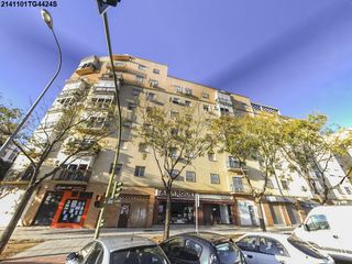 Pis  Calle thailandia nº 10, bloque 4, escalera 4, 1ºa. Vivienda en venta en sevilla, calle thailandia nº 10, bloque 4,