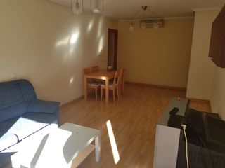 Lloguer Apartament  Calle clemente gonzalvez valls. Piso de 3 dormitorios y 2 baños en altabix, elche