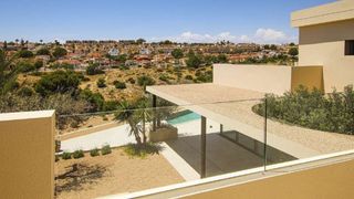 Chalet  Urbanizacion escuera. Villa de 350 m en la marina