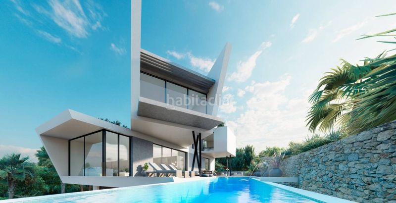 Foto b925a926-d9d6-43c0-98a2-8613f2cea46b. Xalet amb aparcament piscina a Campoamor Orihuela