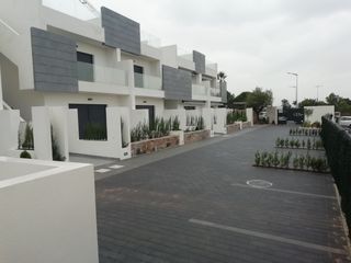 House  Calle zv 54. Bungalow alto en torrevieja