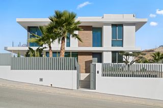 Xalet  Calle munich. Villa con piscina privada en benidorm