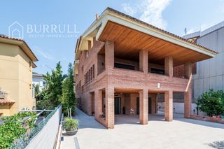 Chalet en Centre. Chalet en el centro con 1000m2 parcela