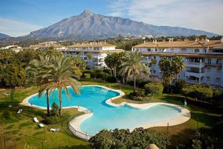 Lloguer Apartament  Conjunto la dama de noche 14. Fantástico piso cerca de puerto banus