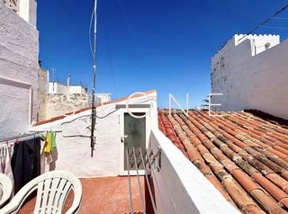 Casa adossada a Centre Històric. Oportunidad única adosado en mahón con excelente ubicación