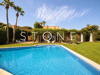 Chalet in S´Agaró. Villa de lujo en primera línea de mar con vistas al mediterráneo