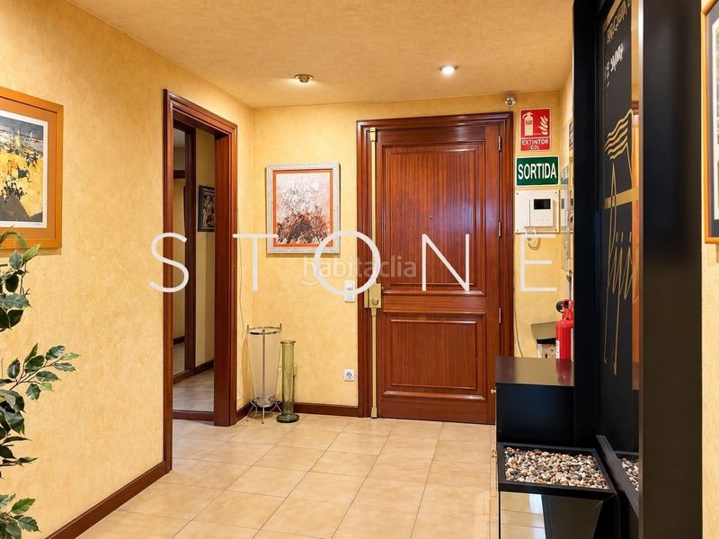 Foto 62436c5d-5ee4-4ae8-90c4-eacfbed4458b. Flat with parking in Olot